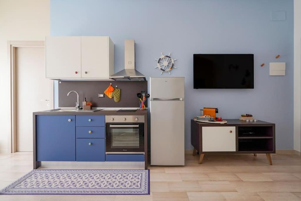 Mediterranea Apartment- Central Station - Free Wifi&Netflix บารี ภายนอก รูปภาพ
