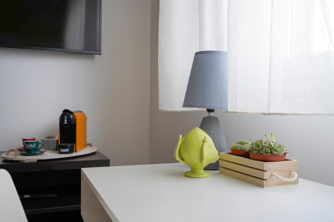 Mediterranea Apartment- Central Station - Free Wifi&Netflix บารี ภายนอก รูปภาพ